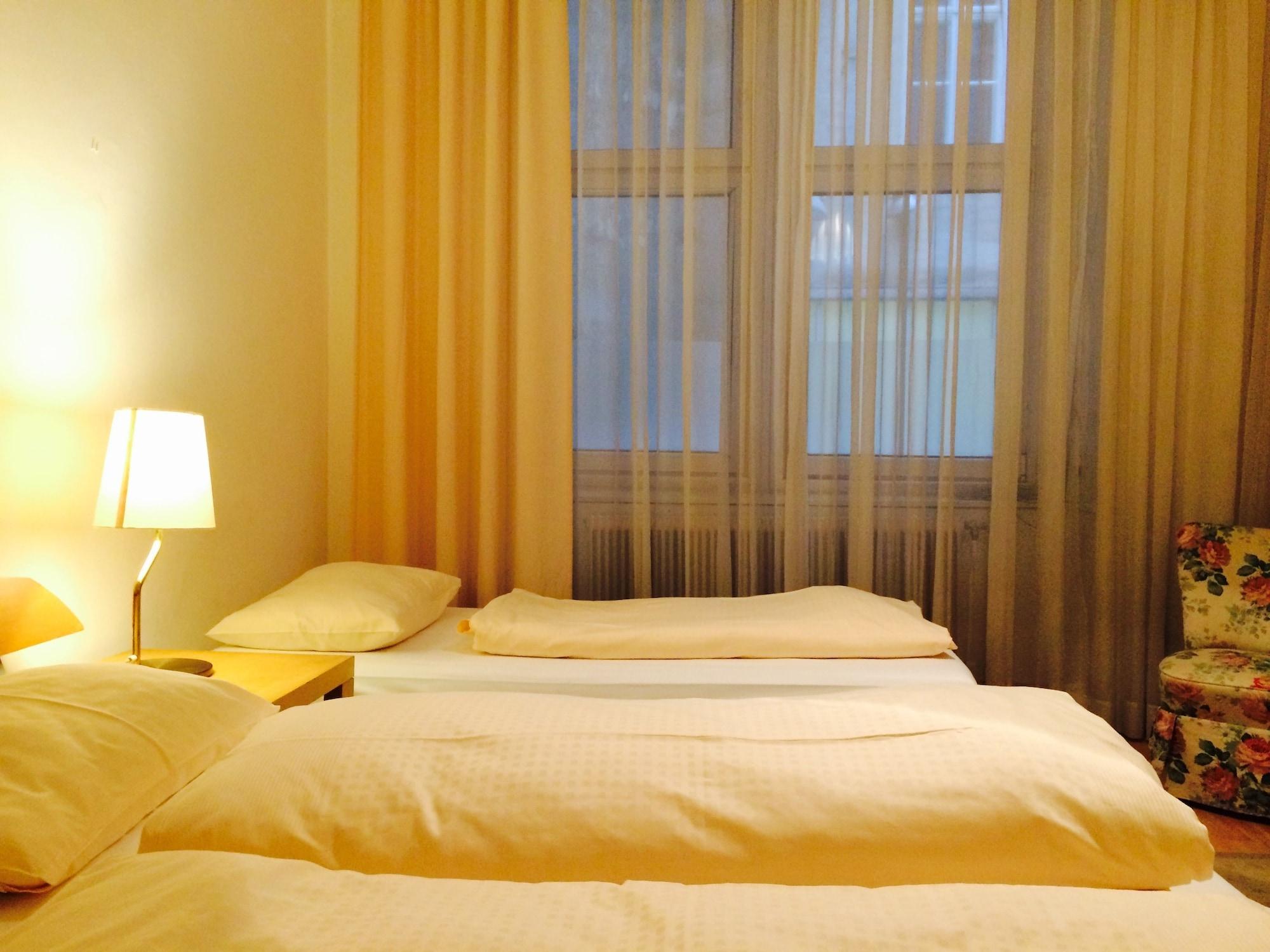Pension Hotel Mariahilf Vienna Esterno foto