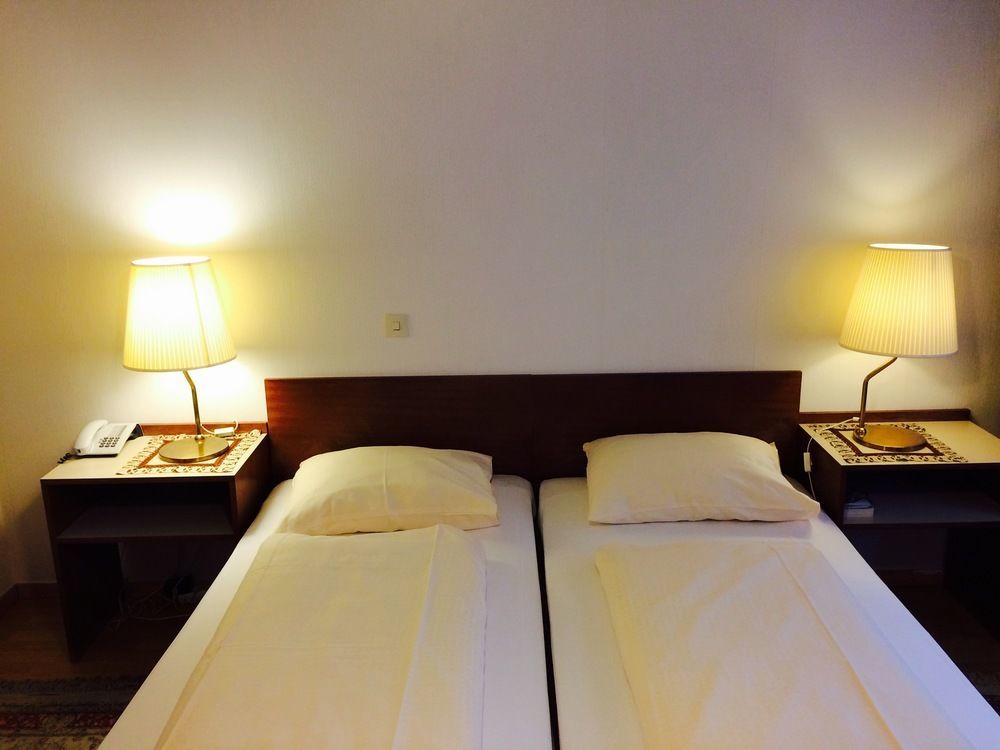 Pension Hotel Mariahilf Vienna Esterno foto